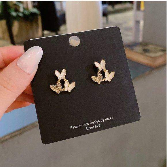 💙Butterfly Stud Earrings - Picture 2 of 12